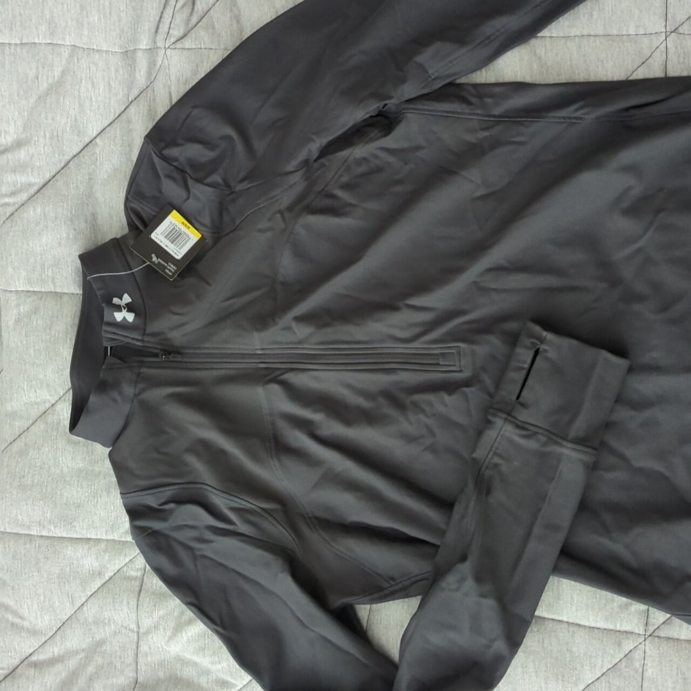 NWT women's Under Armour Run jacket